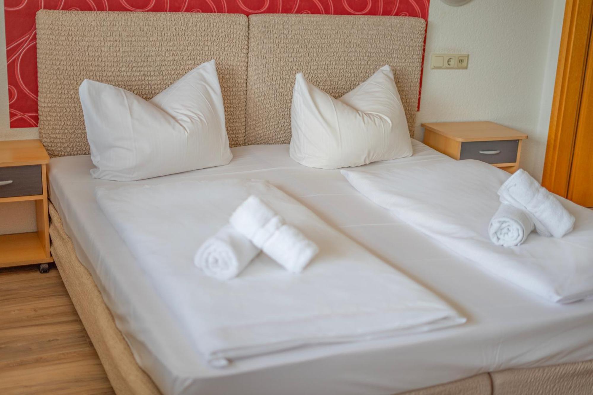 Hotel Constantin เทรียร์ ภายนอก รูปภาพ